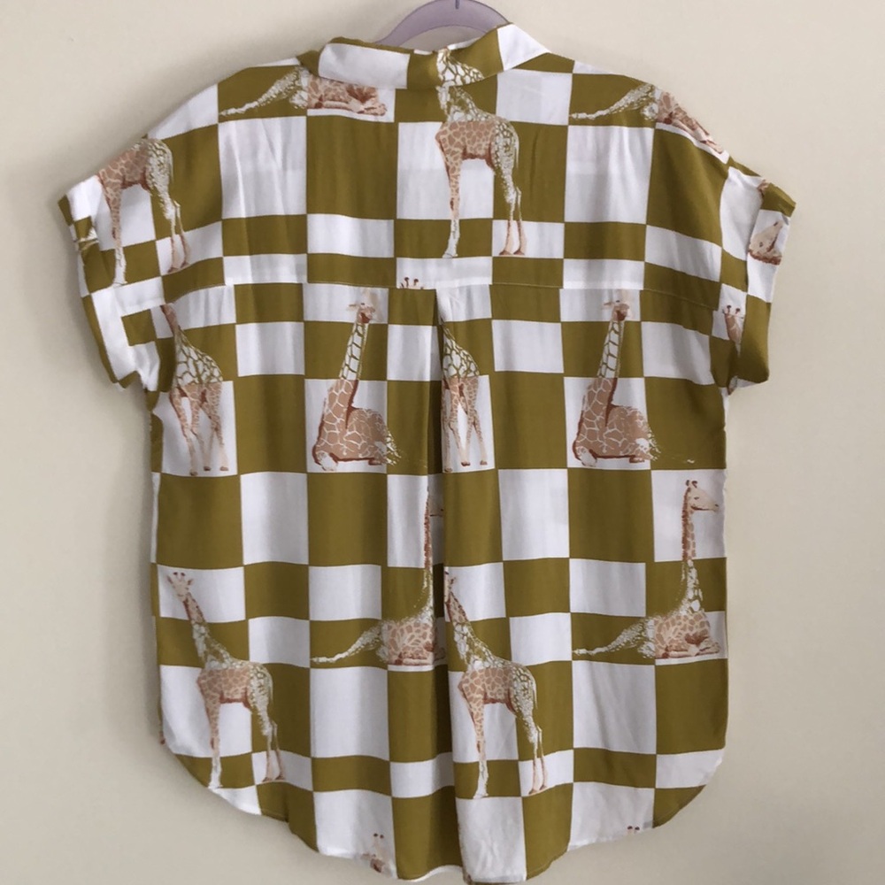 Jane & Delancey Giraffe Print Checkered Shirt Blouse Top - Picture 6 of 9